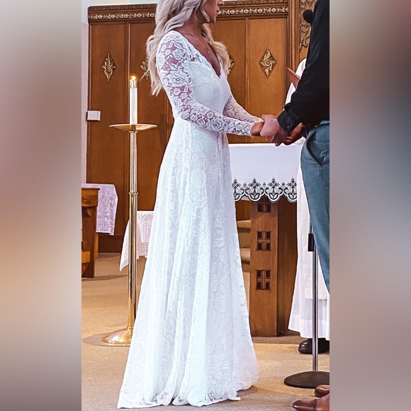 Lulus white wedding or occasion dress - Picture 2 of 4